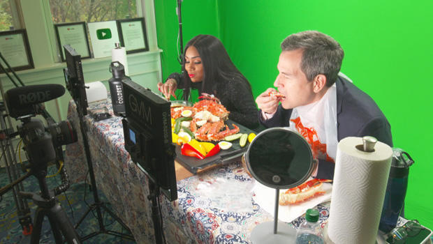 mukbang-celebrity-bethany-gaskin-aka-b-love-with-david-pogue-620.jpg 