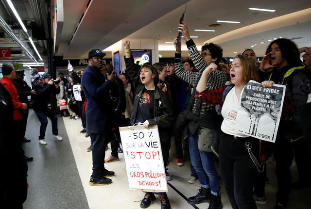 Black Friday 2019 As Shopping Holiday Goes Global Some Want To Ban It Cbs News