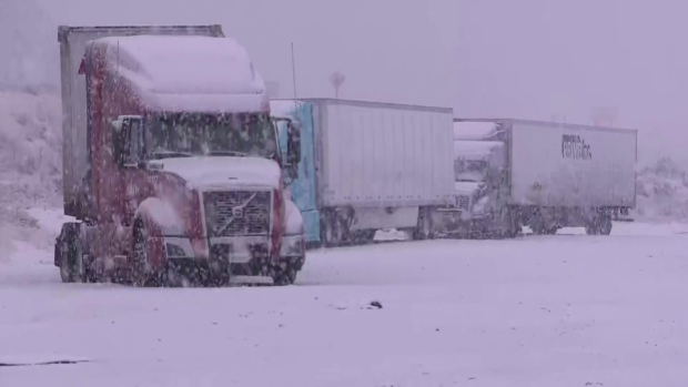 interstate-5-california-snow-winter-weather-storm-01.png 