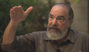 "Homeland" star Mandy Patinkin speaks his mind 