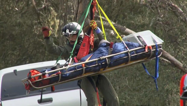 missing-hikers-found-carol-kiparsky-ian-irwin-airlifted-620.jpg