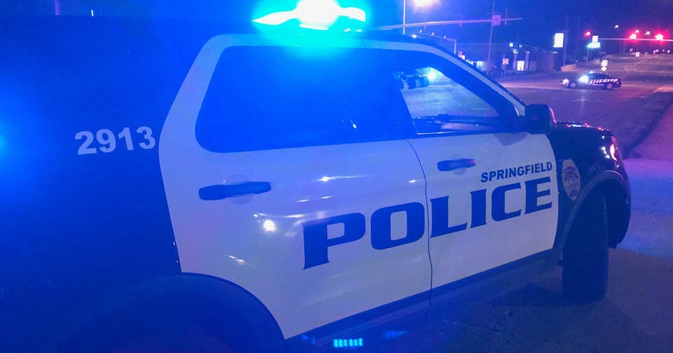 Springfield, Missouri shooting 4 killed, including "heroic" officer