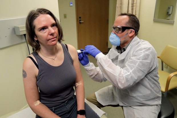 APTOPIX Virus Outbreak Vaccine 