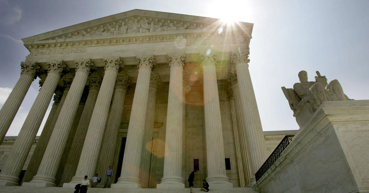 Justice Dept asks Supreme Court to allow vaccine mandate for health care workers