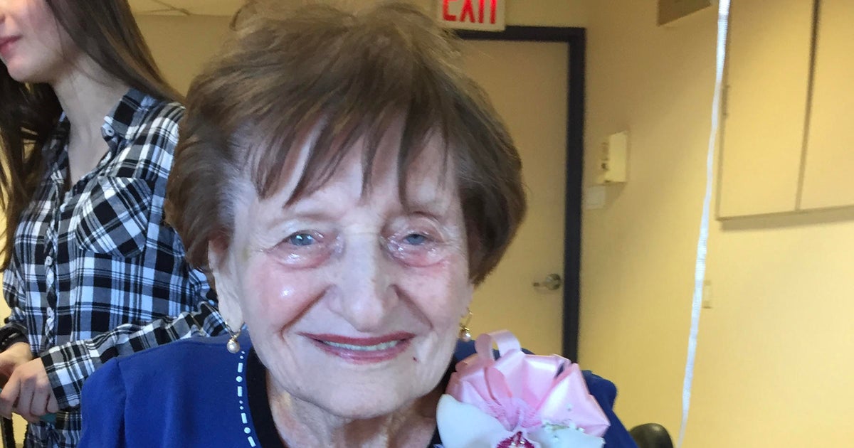 104yearold woman beats coronavirus "I think it's a miracle" CBS News