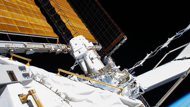 iss1-620.jpg