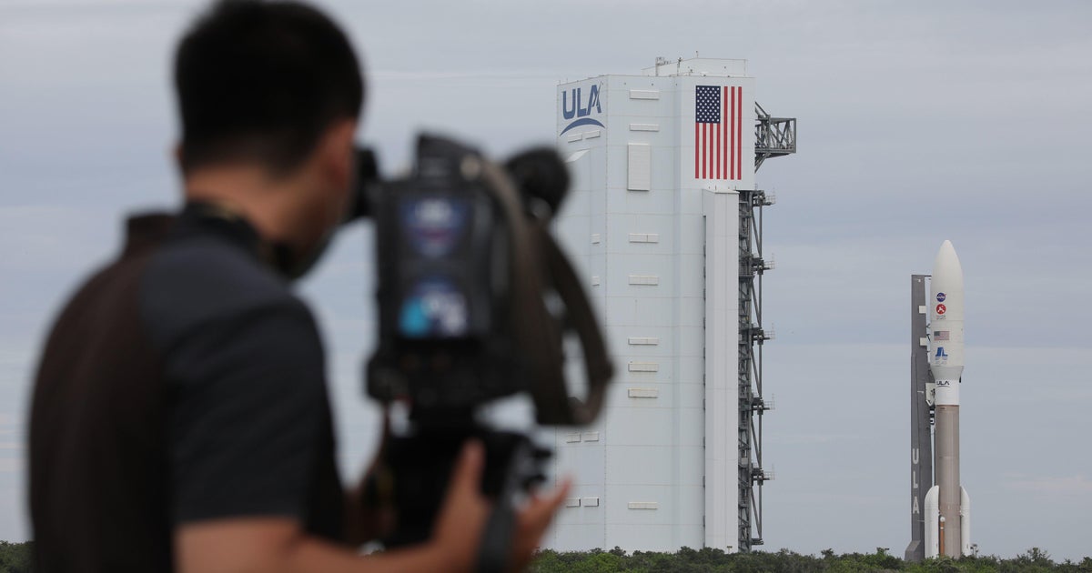 Mars rover poised for launch atop Atlas 5 rocket