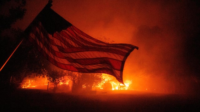 TOPSHOT-US-CALIFORNIA-WILDFIRE-FIRE
