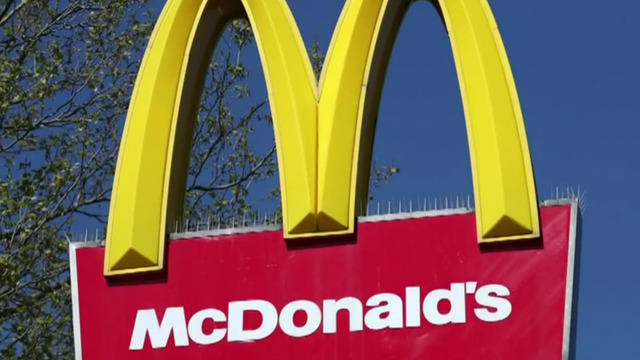 Black Former Mcdonald S Franchisees Sue Company For 1 Billion Sent On Financial Suicide Mission Cbs News