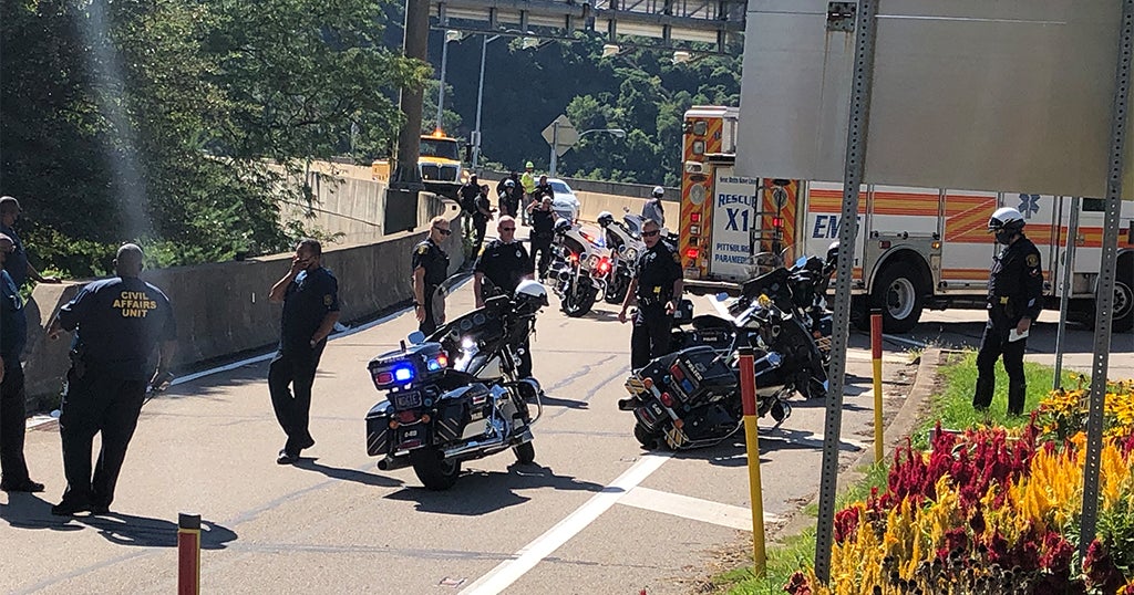 Pittsburgh Police Motorcycle Officer Injured In Accident - CBS Pittsburgh