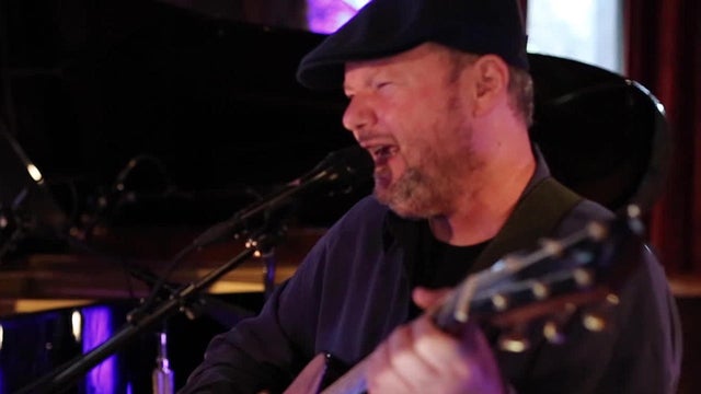 christopher-cross-sings-b-1280.jpg