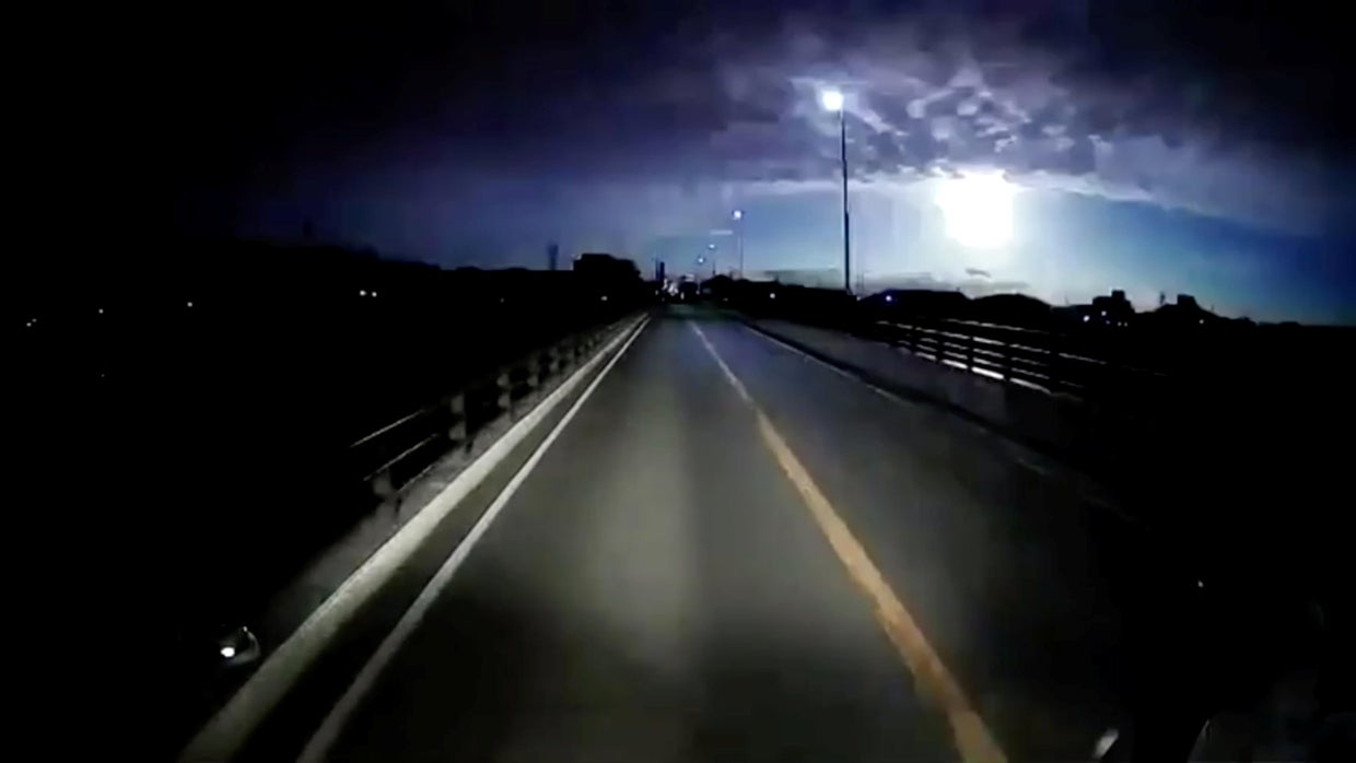Meteor "as bright as the full moon" caught on camera in Japan CBS News