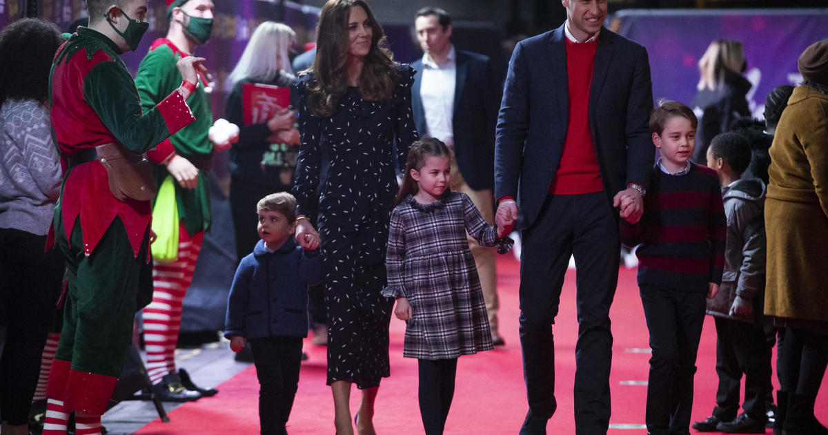 Prince William And Kate Middleton S Children Make Red Carpet Debut Cbs News