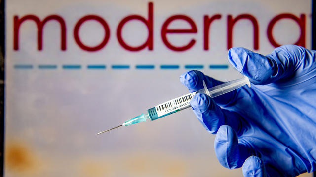 cbsn-fusion-fda-considers-moderna-vaccine-for-emergency-use-thumbnail-611546-640x360.jpg 