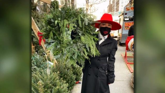 cbsn-fusion-anthony-mason-explores-new-york-city-holiday-festivities-in-the-time-of-covid-19-thumbnail-611435-640x360.jpg 