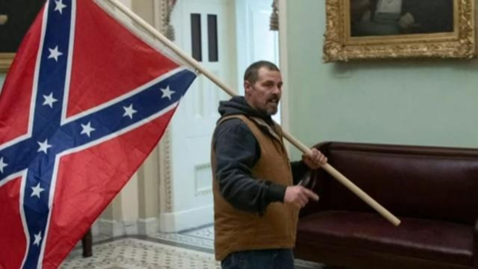 Descendant of Robert E. Lee says Confederate flag at the Capitol was  