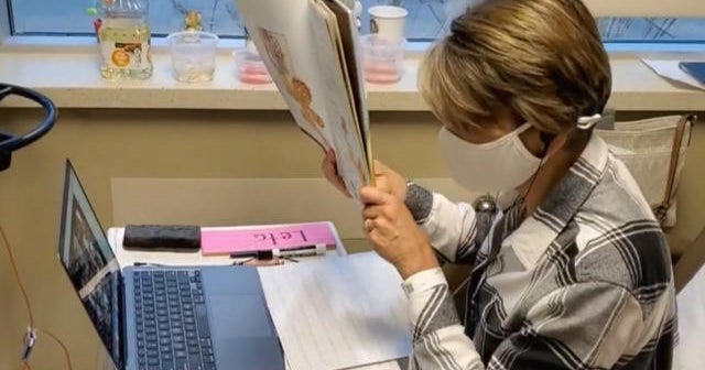 Minnesota teacher never misses class, even from her hospital room