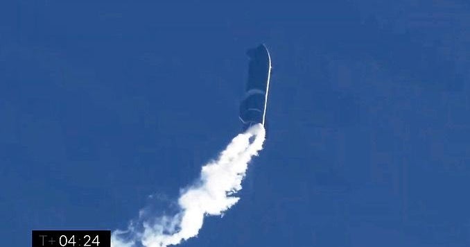 Spacex Starship Prototype Explodes On Landing In Test Flight Mishap Cbs News Spacex Starship Prototype Explodes On Landing In Test Flight Mishap Cbs News