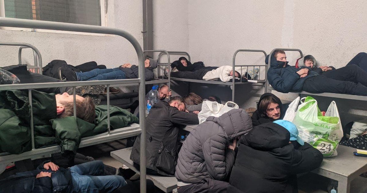 Navalny's team halts protests as doctor who treated him dies, Russian jails overflow with his supporters