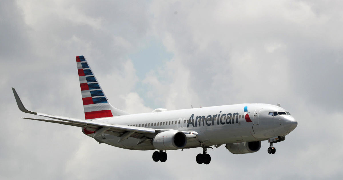 California man charged with assaulting American Airlines flight attendant