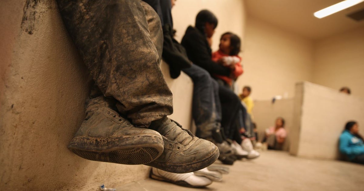 Migrant kids offered schooling options at pastor-led shelters - Vimarsana News