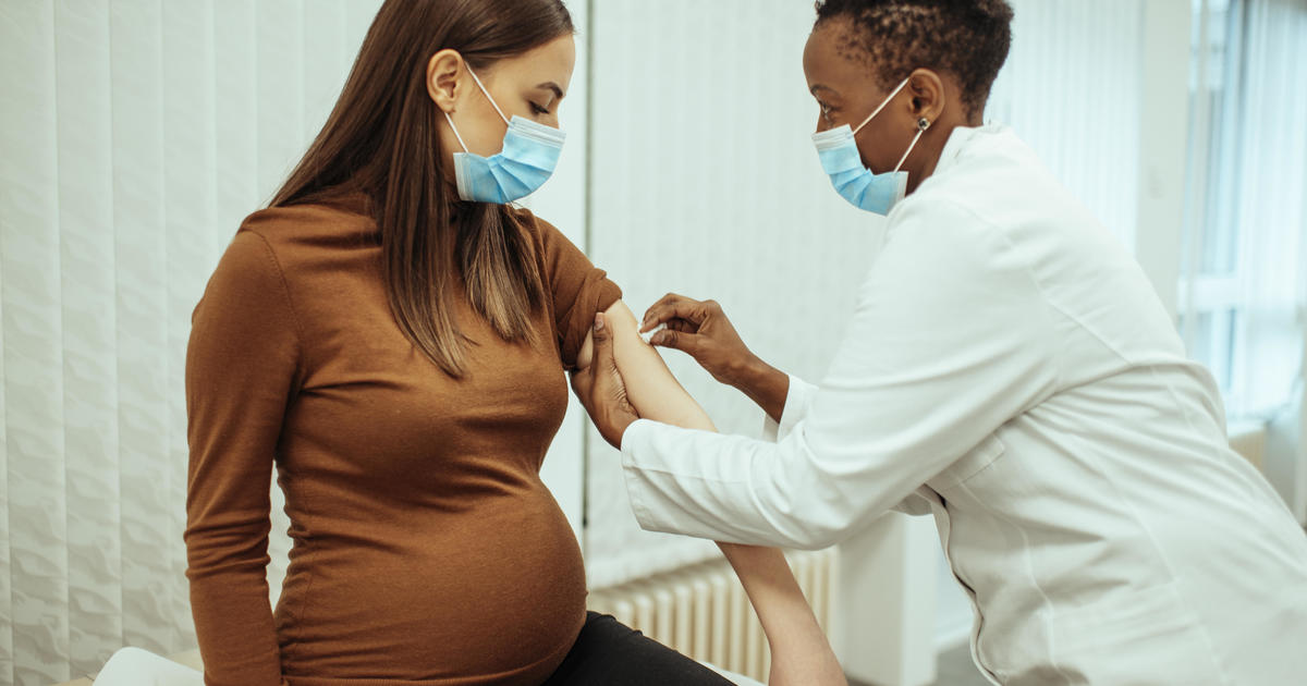 Moderna, Pfizer vaccines safe during pregnancy, study finds