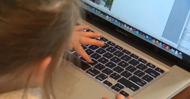 Screen time cuts into sleep time for babies, toddlers