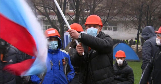 Pro-Russia mobs seize more ground in east Ukraine