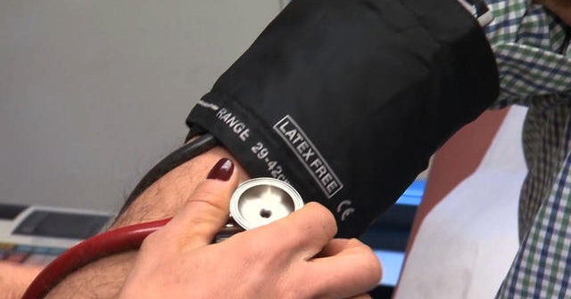 Low-carb diet beats low-fat one, study says