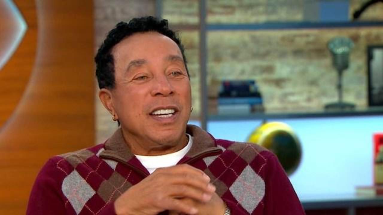 Smokey Robinson On New Album And Decades Of Motown Hits Cbs News