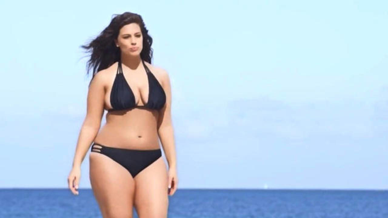 Sports Illustrated Swimsuit Edition Features Ad With Plus Sized Model For First Time Cbs News