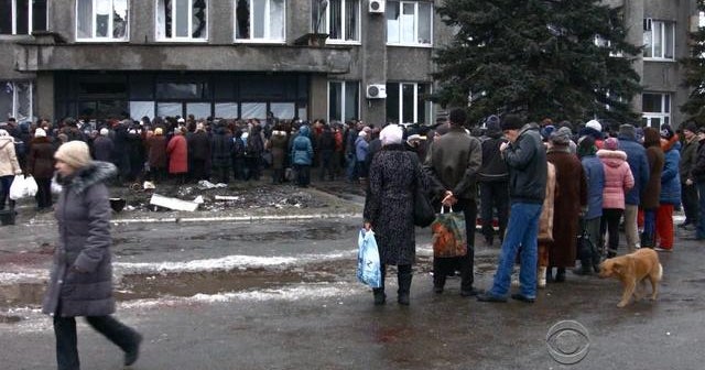 Attacks in Ukraine leave villagers stranded