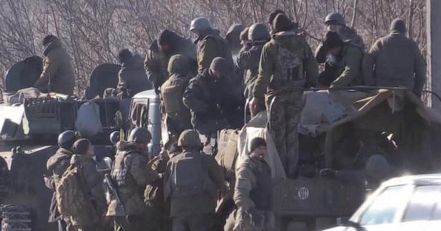 Ukraine troops withdraw from battle for key railroad junction