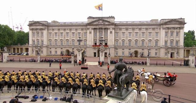 Buckingham Palace needs a facelift