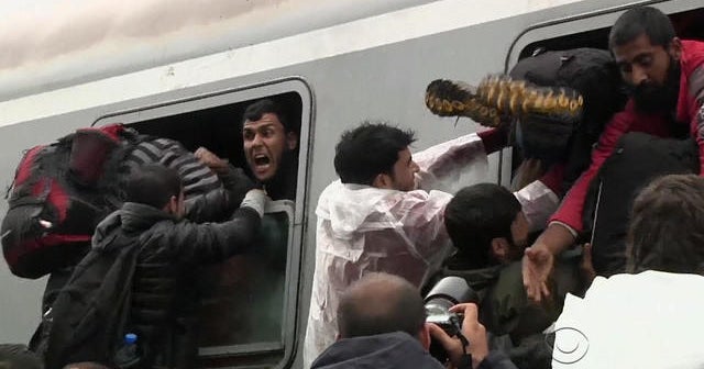 Thousands of migrants flood Croatia en route to Western Europe