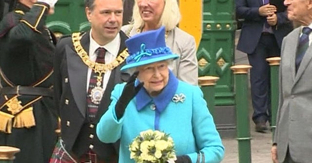 Queen Elizabeth II becomes longest-serving British monarch