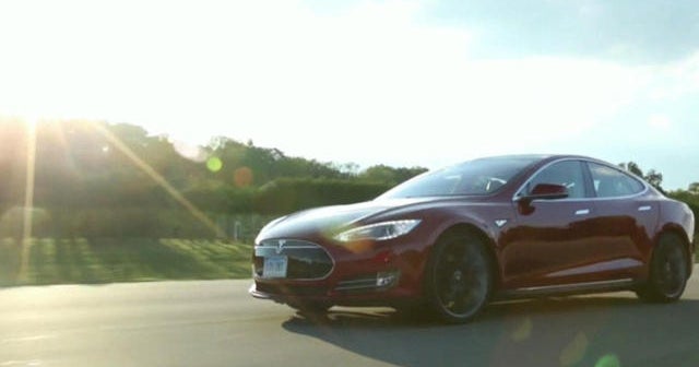 Tesla stock plunges after Consumer Reports withdraws recommendation