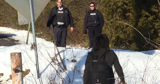 Refugees crossing Canadian border for asylum