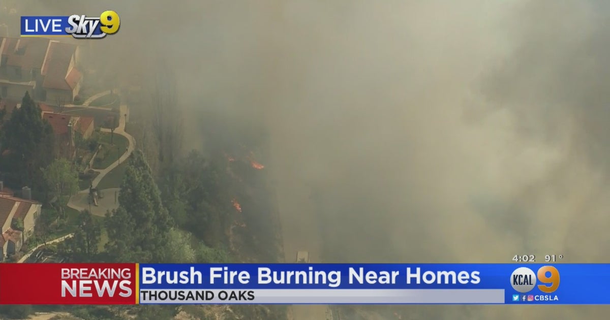 Country Fire Brush Fire Burning Near Homes In Thousand Oaks