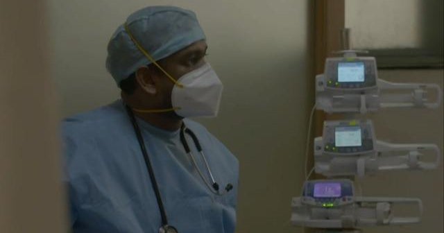 India hospitals overwhelmed as country continues to set grim coronavirus records