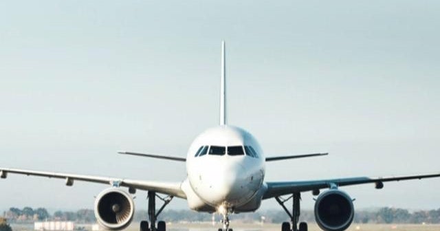 Two senators call on major U.S. airlines to eliminate COVID flight voucher expirations