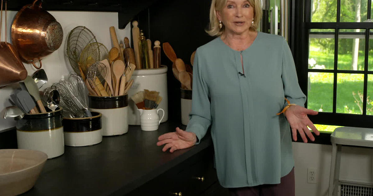 Martha Stewart S Re Envisioned Kitchen, Martha Stewart Kitchen Cabinets Discontinued