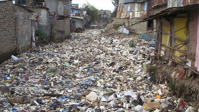 Meet The Woman Turning Kenya S Plastic Waste Problem Into A Building Solution Plastic Bricks Cbs News