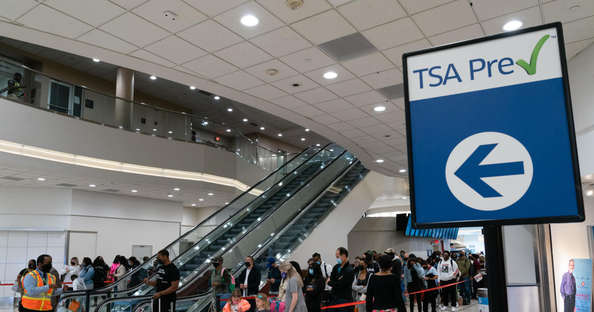 TSA sees most airline passengers since start of pandemic as Thanksgiving travel kicks off