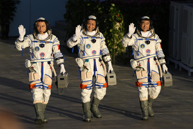 Chinese astronauts 