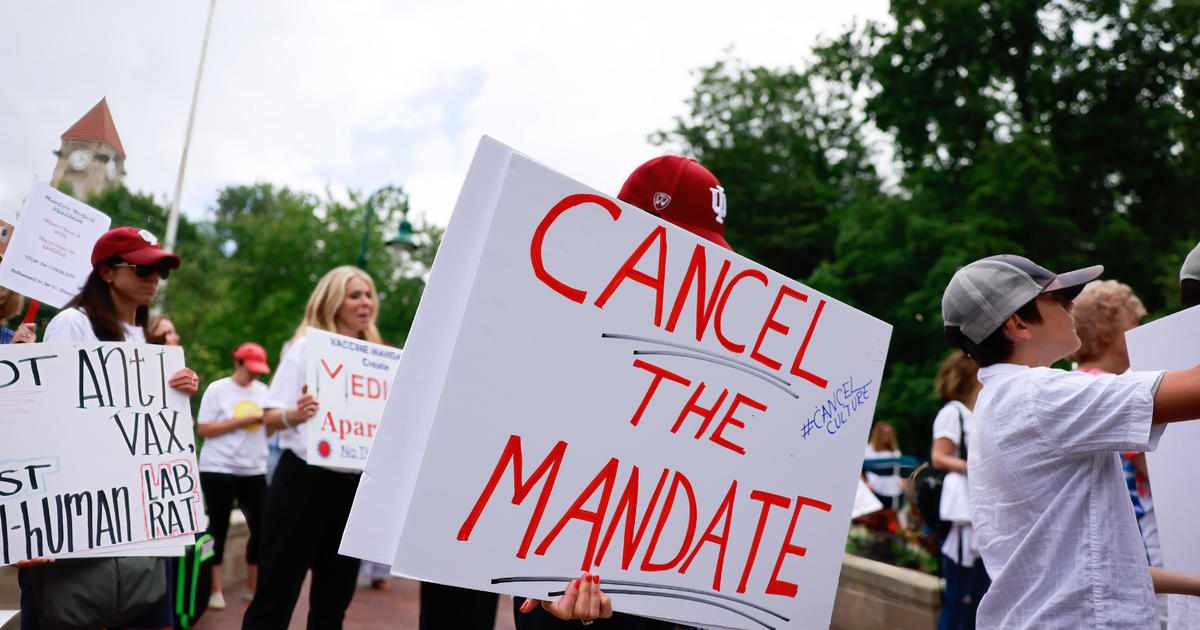 Indiana University students sue school over COVID-19 vaccine requirement