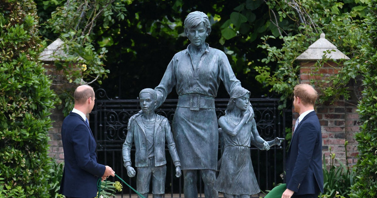 Princess Diana statue unveiled by her feuding sons