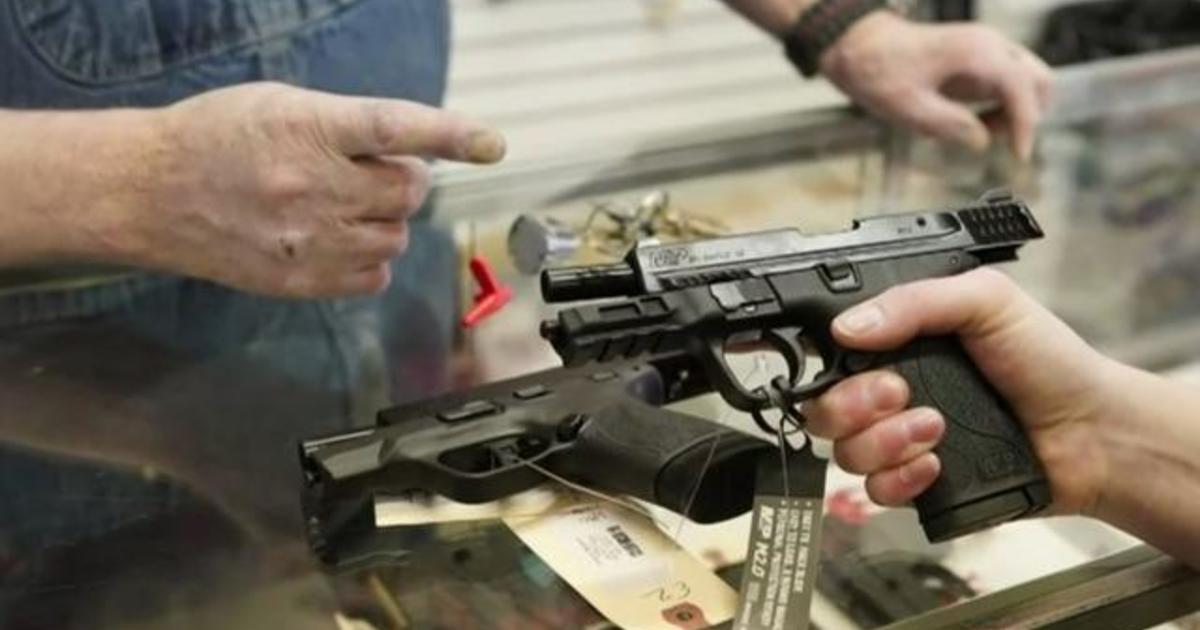 Federal court voids ruling on minimum age requirements for purchasing handguns