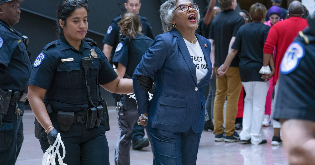 Congresswoman Joyce Beatty arrested while protesting on Capitol Hill