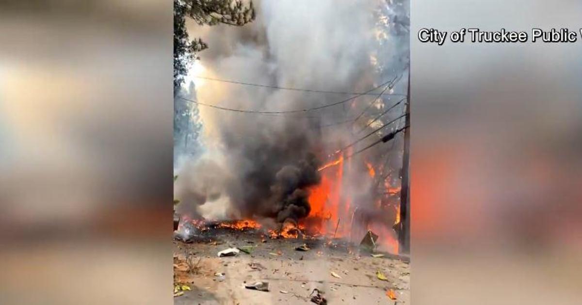 4 killed in fiery California plane crash - CBS News